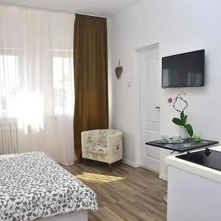 One Love Central Studio Iii Apartment *